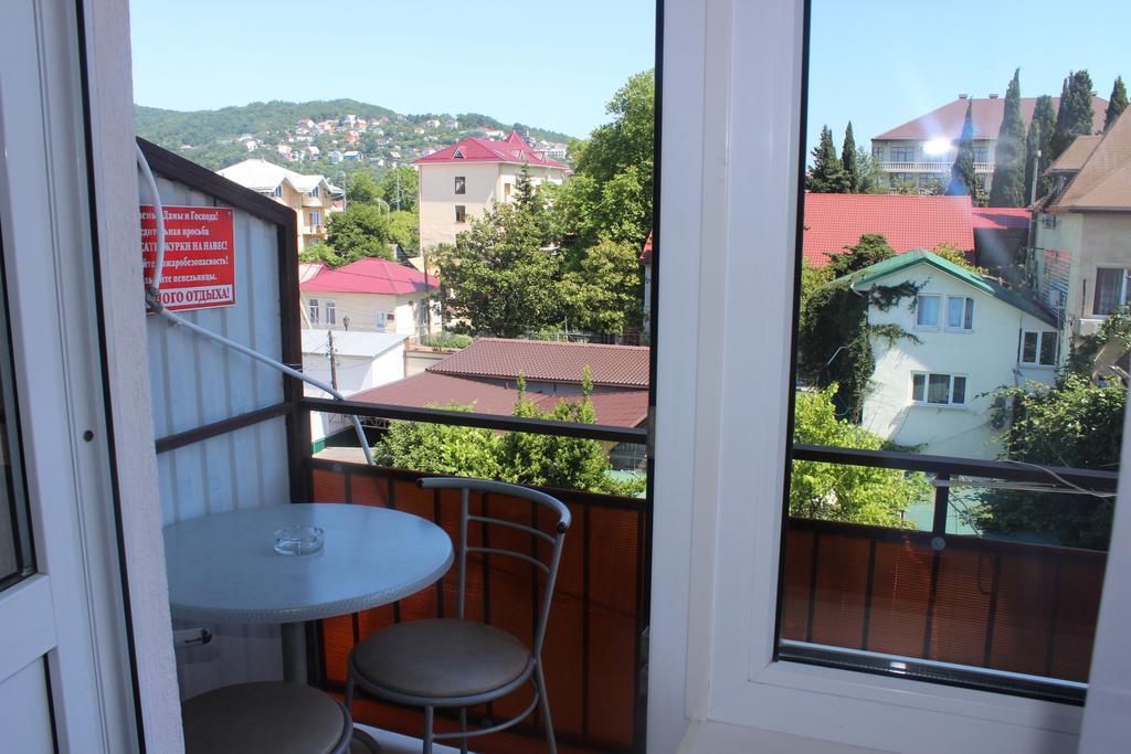 Mini-Hotel Zhemchuzhina Lazarevskoye Bagian luar foto